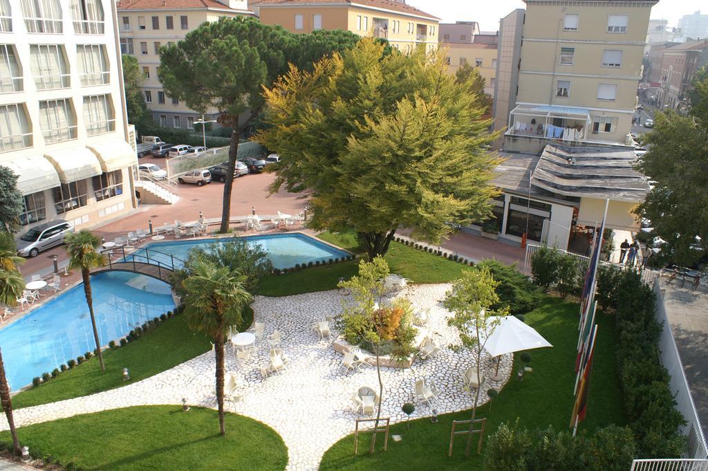 Hotel Della Citta Et De La Ville Forlì Exterior foto